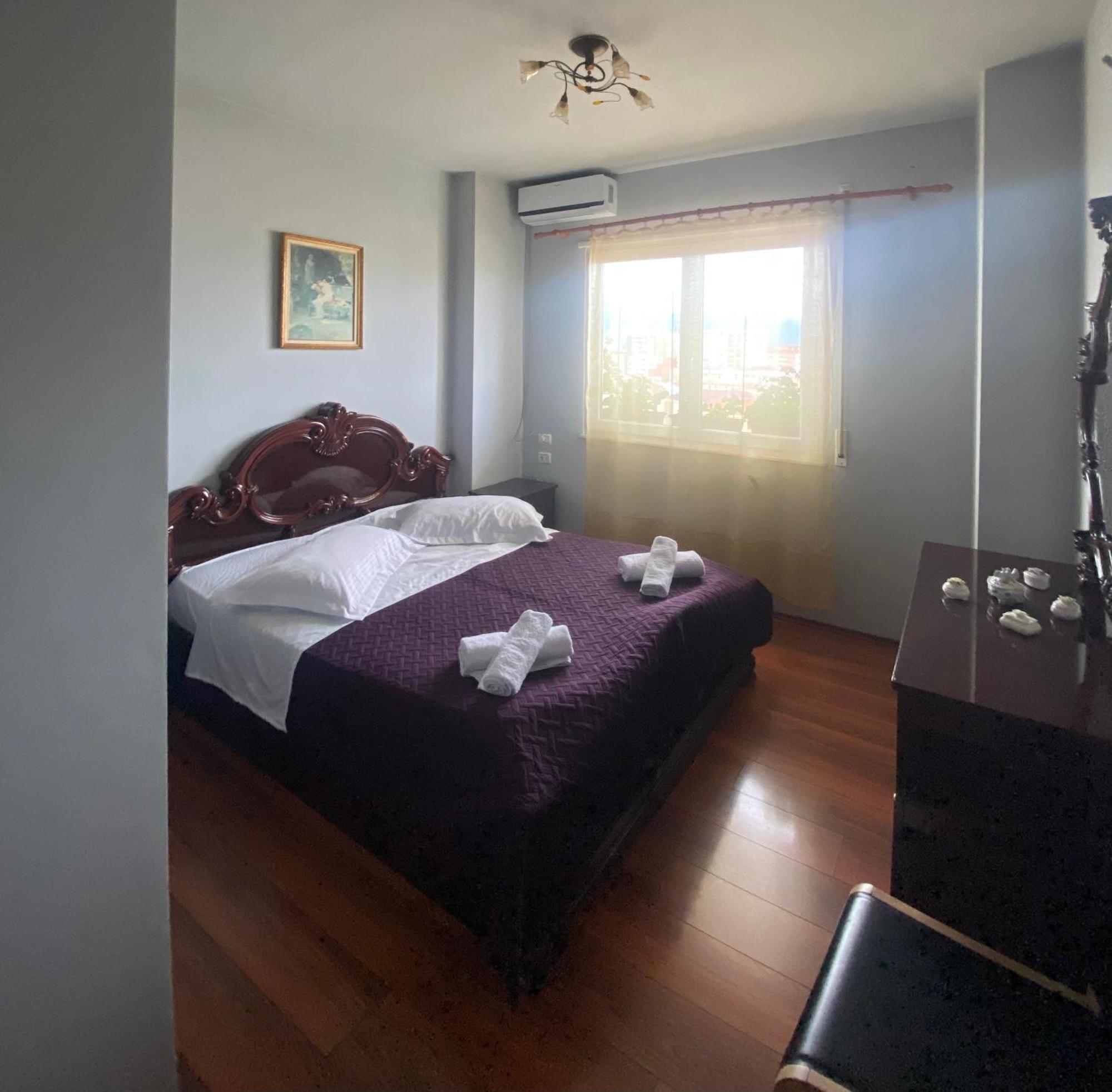 Stay The Night Shkodra Apartment City Centre Eksteriør billede